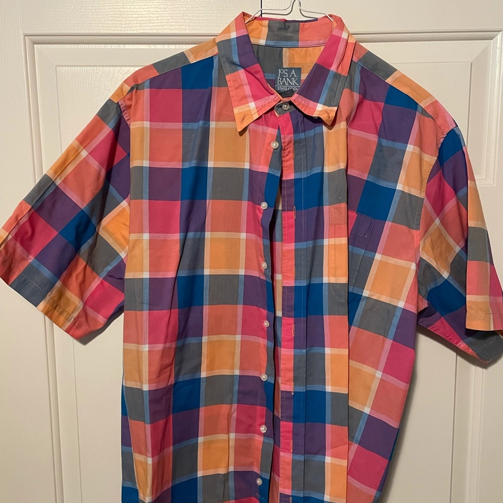 XL Jos A. Bank Colorful Button down short-sleeve shirt
